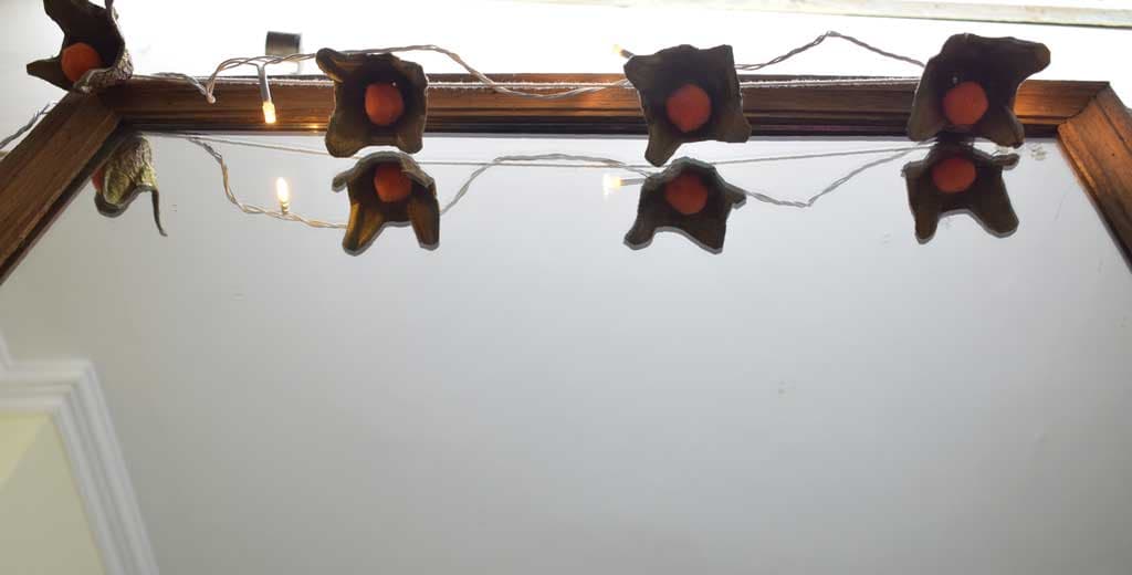 DECORATIVE GARLAND MADE FROM EGG TRAY