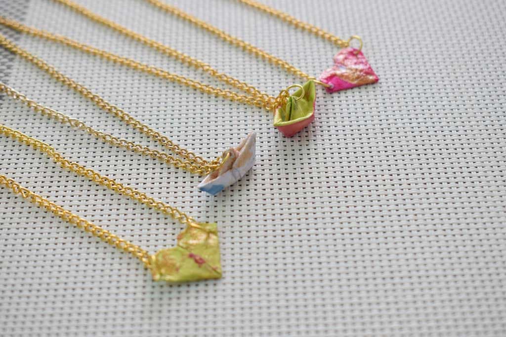 DIY ORIGAMI NECKLACE